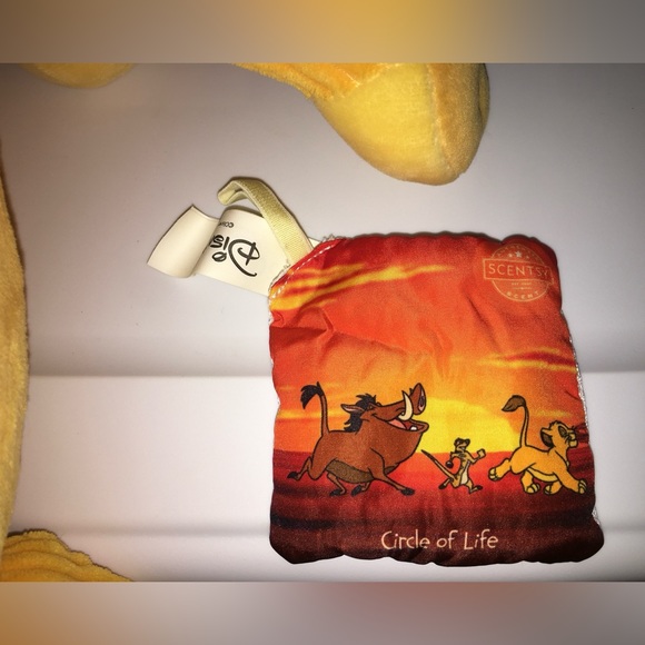 Disney Scentsy Buddy Simba Plush - Picture 7 of 10